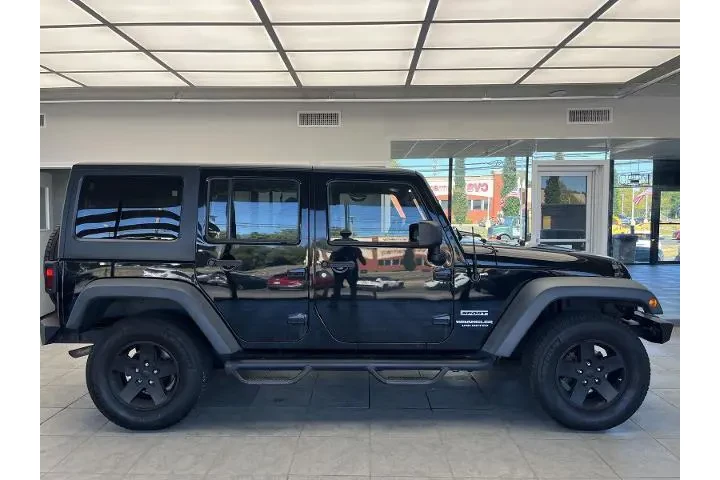 $13465 : Jeep Wrangler Unlimited 2014 image 4