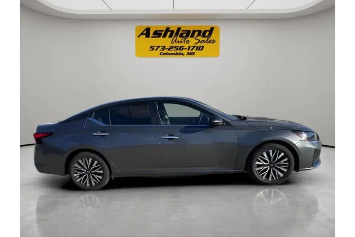 $23900 : 2025 Altima 2.5 SV image 7