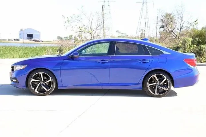 $14565 : Honda Accord 2018 Sport 4dr image 5