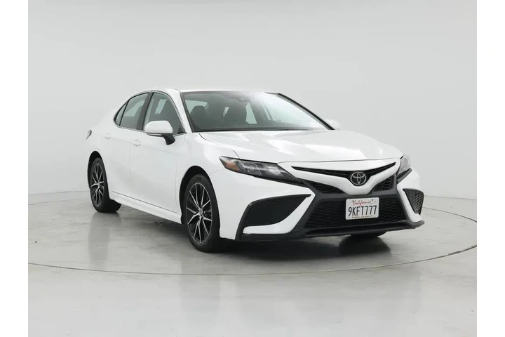 $27998 : Toyota Camry 2024 SE 4dr Sed image 1