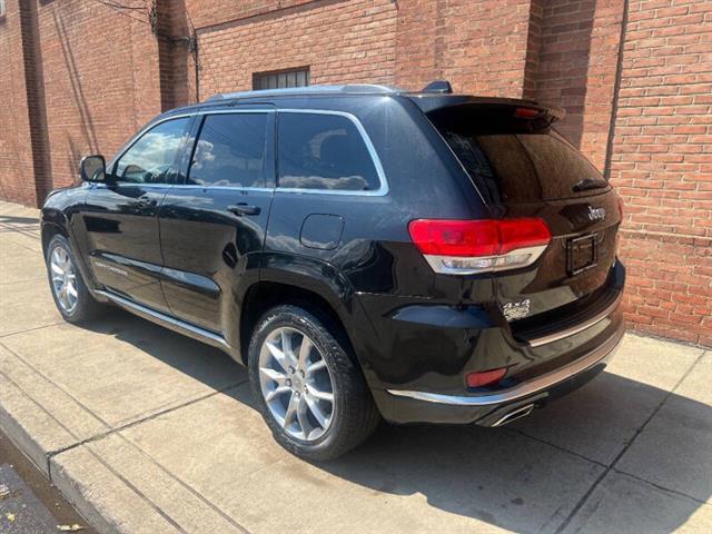 $14500 : 2015 Grand Cherokee Summit image 5