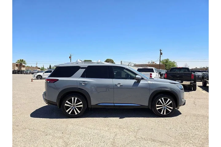 $39395 : Nissan Pathfinder 2024 Plati image 2