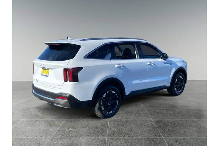 $33223 : Kia Sorento 2024 AWD S 4dr S image 5