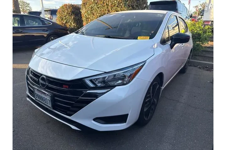 $17995 : Nissan Versa 2024 SR 4dr Sed image 1