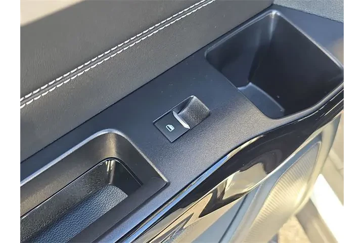 $38990 : Ford Explorer 2023 AWD ST 4d image 7