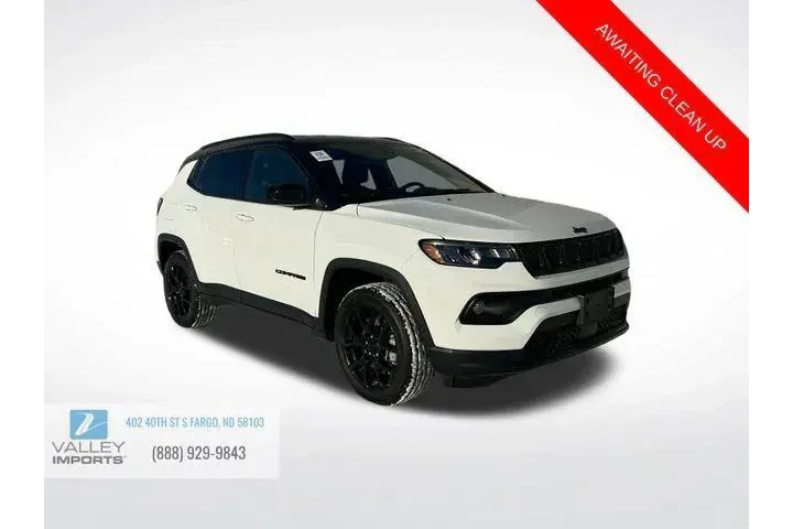 $24034 : Jeep Compass 2023 4x4 Latitu image 1