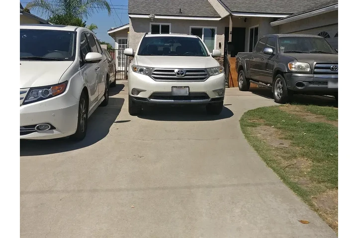 $1700 : SE RENTA➡Molette St,Bellflower image 1