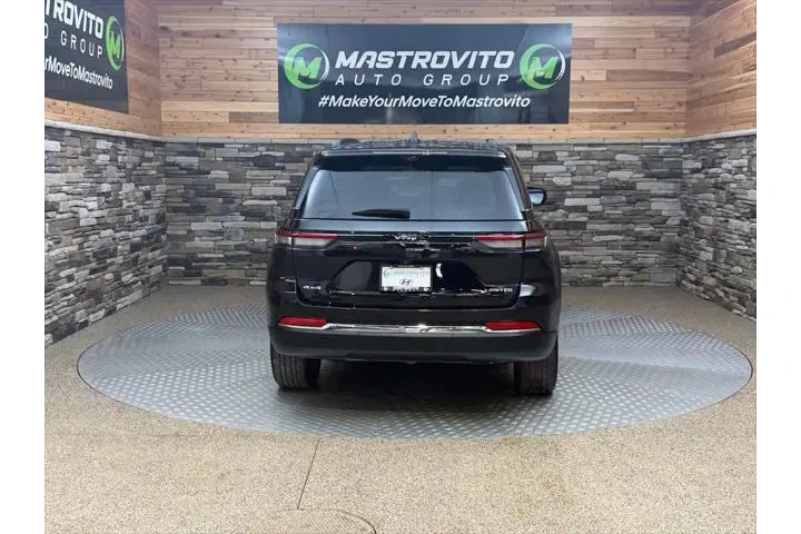 $33399 : Jeep Grand Cherokee 2023 4x4 image 8