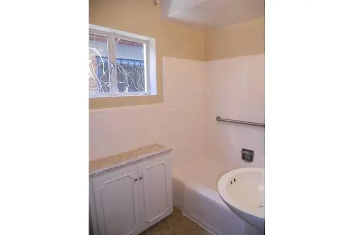 $1000 : 3 Y 2 HABITACIONES image 7