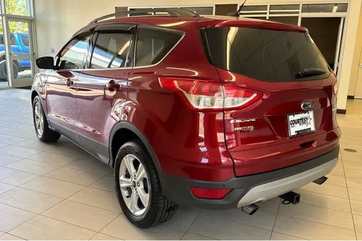 $11493 : Ford Escape 2016 SE 4dr SUV image 6
