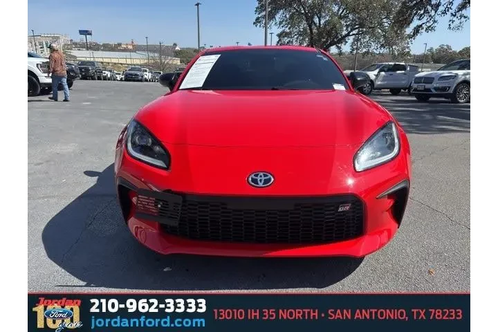 $27149 : Toyota GR86 2022 Premium 2dr image 2