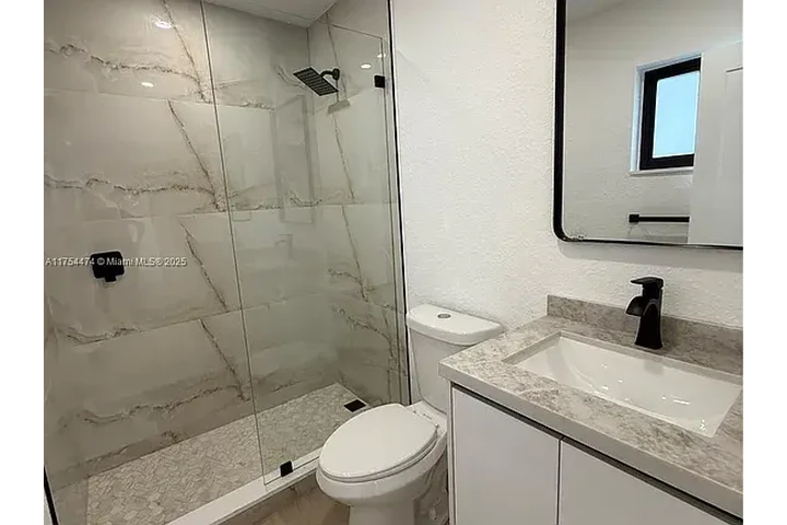$220000 : Hermosa casa en venta florida image 6