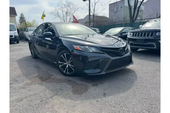 2018 TOYOTA CAMRY2018 TOYOTA image 4