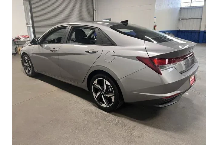 $16546 : Hyundai ELANTRA 2023 SEL 4dr image 5