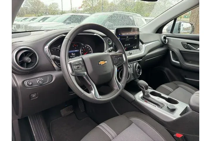 $29989 : Chevrolet Blazer 2025 AWD LT image 8