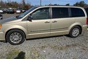 $6995 : 2012 Town and Country Touring thumbnail