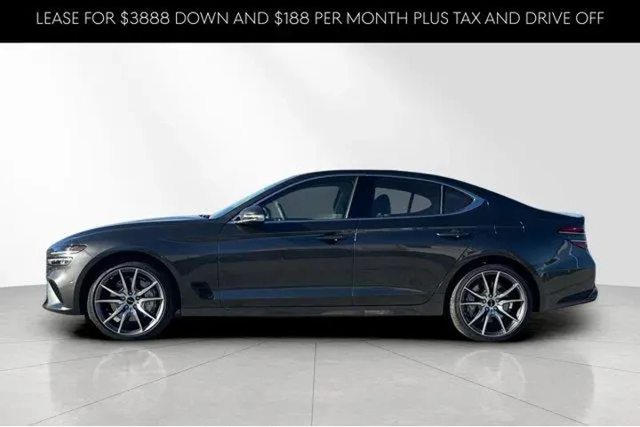 $38998 : Genesis G70 2026 2.5T Standa image 8