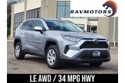 2021 RAV4 LE en Minneapolis y Saint Paul