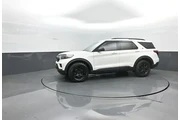 $35407 : Ford Explorer 2023 AWD Timbe thumbnail