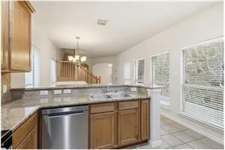 $2295 : Rental property with 2 bedro image 8