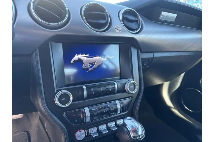 $23000 : Ford Mustang 2022 EcoBoost P image 9