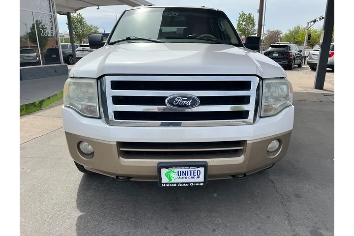 2014 Expedition XLT 4WD image 2