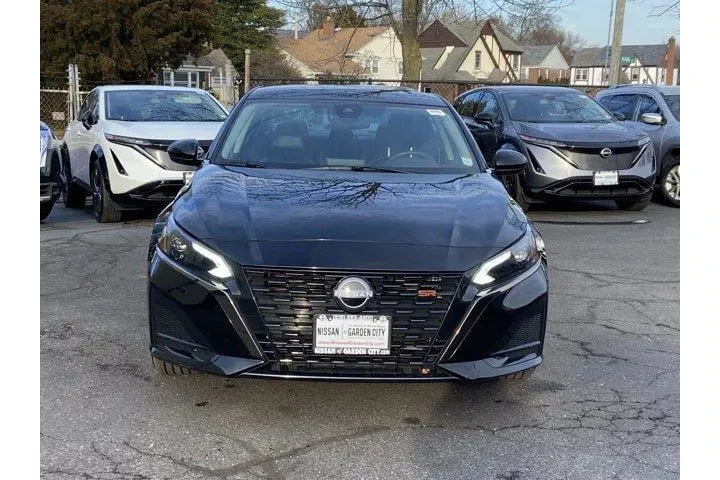 $19987 : Nissan Altima 2025 2.5 SR 4d image 2