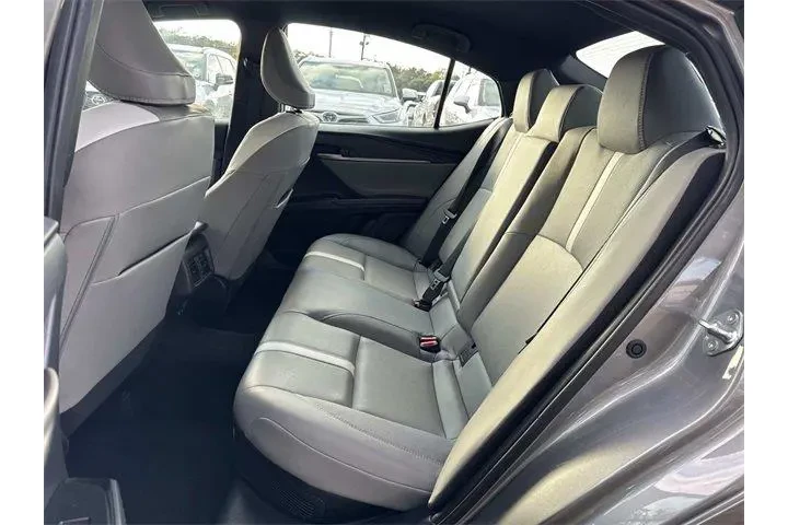 $27533 : Toyota Camry 2025 XSE 4dr Se image 7