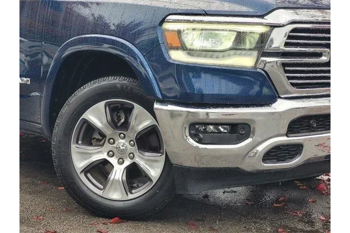 $39688 : Ram 1500 2020 4x4 Laramie 4d image 3