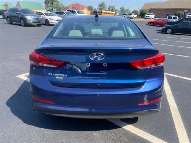 2018 Elantra image 4