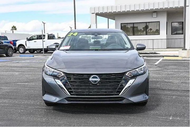 $16988 : Nissan Sentra 2024 SV 4dr Se image 2