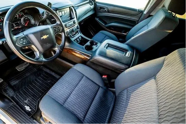 $14316 : Chevrolet Tahoe 2016 4x2 LS image 4