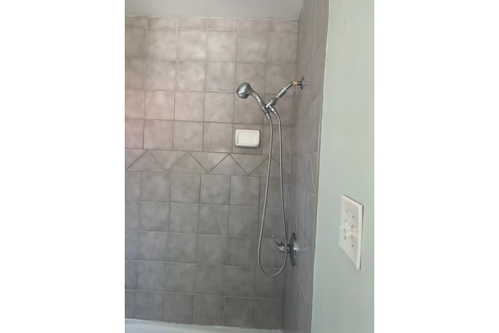 $1400 : Estudio de renta image 1