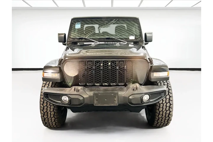 $25998 : Jeep Gladiator 2022 4x4 Will image 7