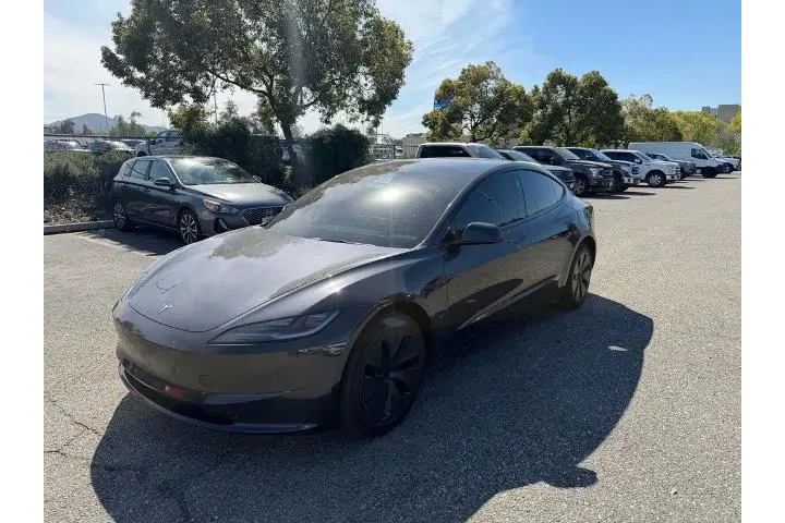 $28400 : Tesla Model 3 2024 Long Rang image 1