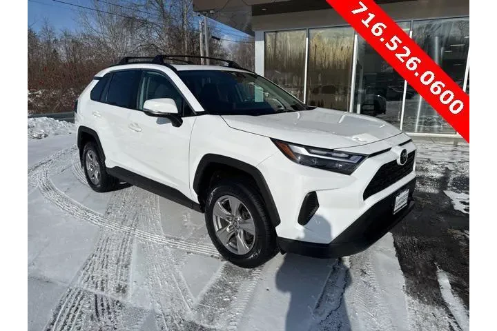 $26956 : Toyota RAV4 2022 AWD XLE 4dr image 4