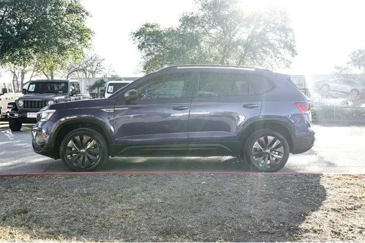 $18192 : Volkswagen Taos 2024 S 4dr S image 8