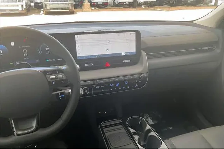 $33487 : Hyundai IONIQ 5 2025 SEL 4dr image 6