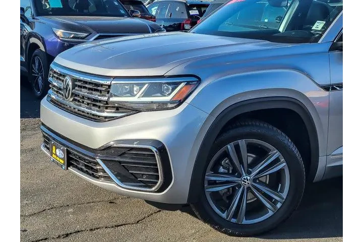 $27870 : Volkswagen Atlas Cross Sport image 2