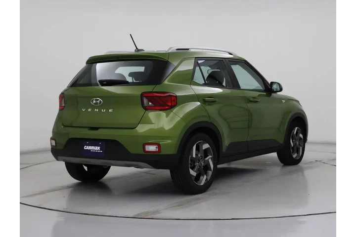 $17998 : Hyundai VENUE 2023 SEL 4dr C image 8