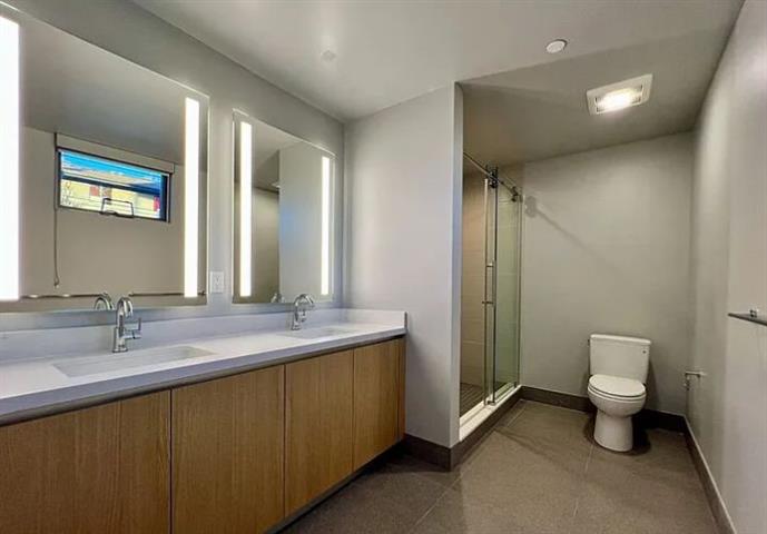 $1450 : Beautiful 1BED 1BA Unit in LA image 7