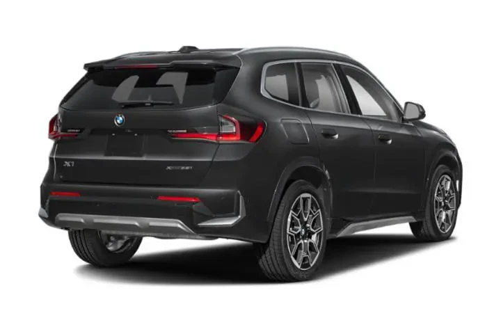 $31943 : BMW X1 2023 AWD xDrive28i 4d image 3