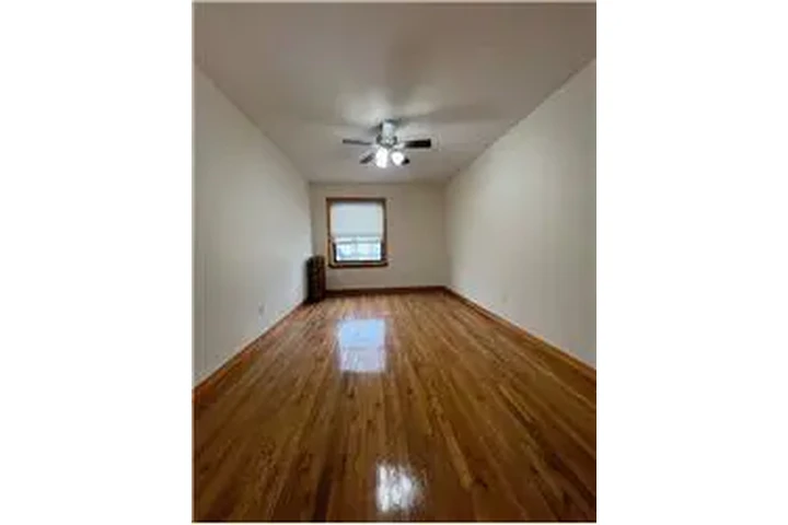 $2500 : Rental property with 1 bedro image 5