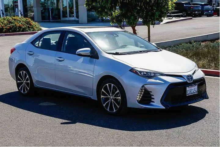 $17494 : Toyota Corolla 2017 SE 4dr S image 6