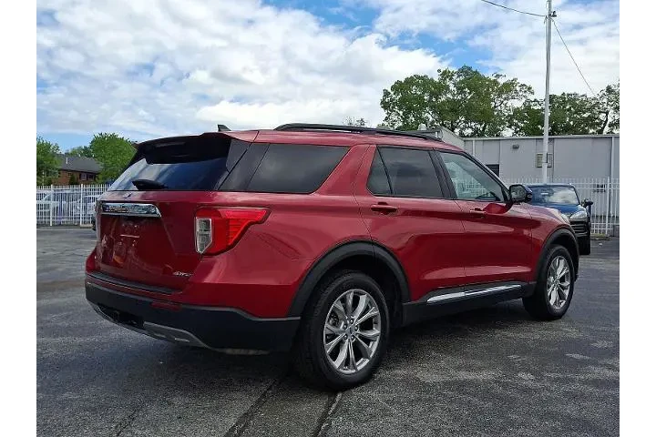$37470 : Ford Explorer 2023 AWD XLT 4 image 6