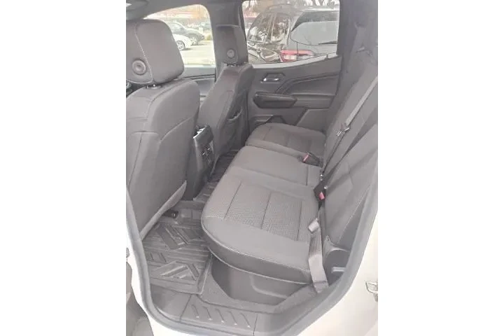 $34988 : Chevrolet Colorado 2024 4x2 image 2