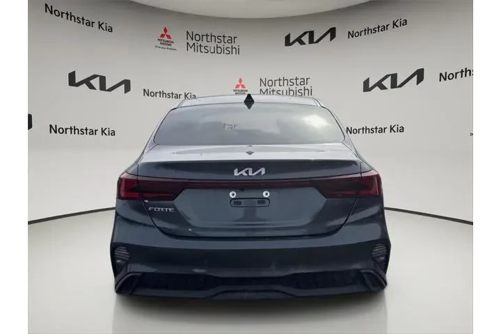 $17275 : Kia Forte 2024 LX 4dr Sedan image 5