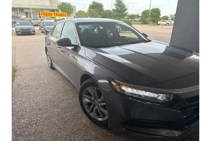 $18625 : Honda Accord 2020 LX 4dr Sed image 6