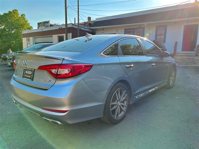 2015 Sonata SPORT image 9