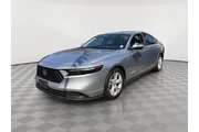 $22985 : Honda Accord 2024 LX 4dr Sed thumbnail